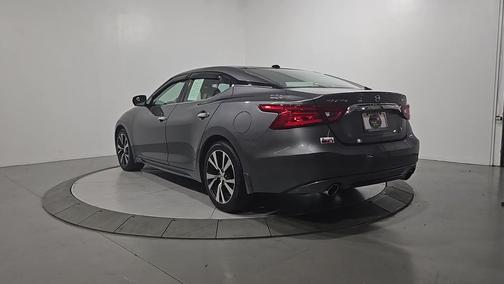 Gun Metallic 2016 Nissan Maxima 3.5 Platinum