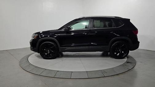2024 Volkswagen Taos 1.5T SEL