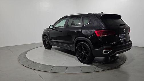 2024 Volkswagen Taos 1.5T SEL