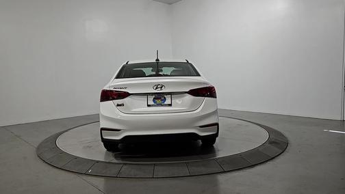 Frost White Pearl 2021 Hyundai Accent SEL
