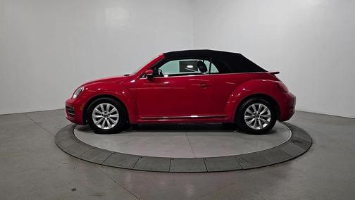 Tornado Red w/ Black Top 2017 Volkswagen Beetle 1.8T S