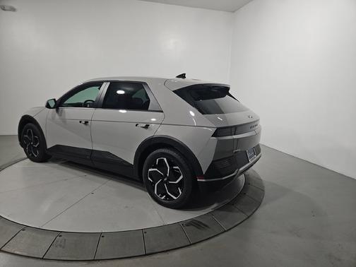Cyber Gray 2024 Hyundai IONIQ 5 SEL