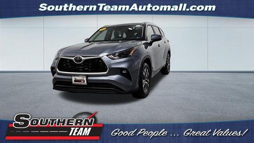 Moon Dust 2023 Toyota Highlander XLE