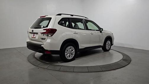 Crystal White Pearl 2021 Subaru Forester