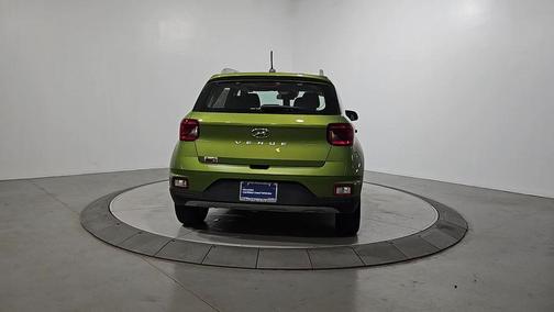 Apple Green 2023 Hyundai VENUE SEL