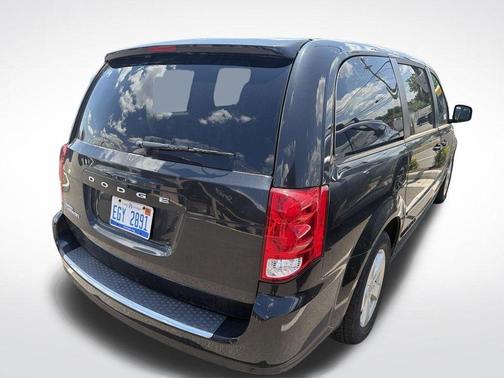 Black Onyx Crystal Pearlcoat 2017 Dodge Grand Caravan SE