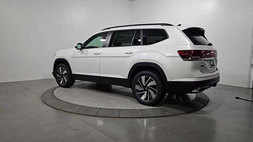 Opal White Pearl 2026 Volkswagen Atlas 2.0T SE W/TECHNOLOGY