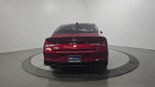 2023 Hyundai ELANTRA SE