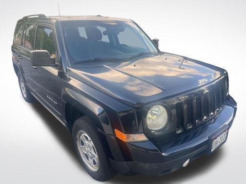 Black Clearcoat 2014 Jeep Patriot Sport