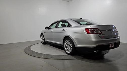 Ingot Silver 2016 Ford Taurus Limited