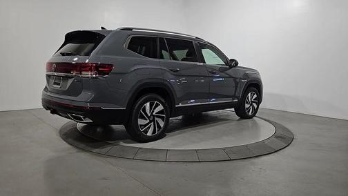 Pure Gray 2026 Volkswagen Atlas 2.0T SEL