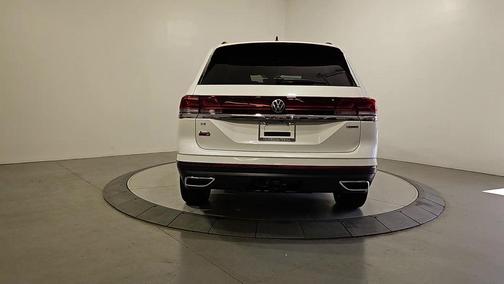 Opal White Pearl 2026 Volkswagen Atlas 2.0T SE W/TECHNOLOGY