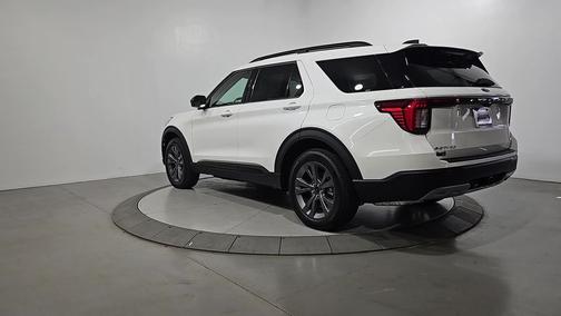 White Metallic 2026 Ford Explorer Active