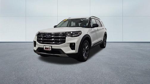 White Metallic 2026 Ford Explorer Active (200A) 4WD