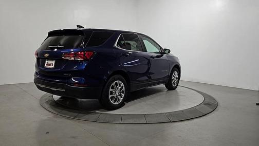 Blue Glow Metallic 2023 Chevrolet Equinox 1LT