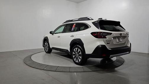Crystal White Pearl 2025 Subaru Outback Touring