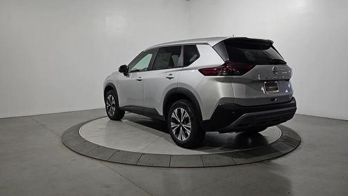 Brilliant Silver Metallic 2023 Nissan Rogue SV