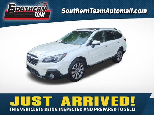 Crystal White Pearl 2019 Subaru Outback 2.5i Touring
