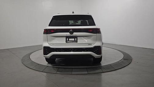 2025 Volkswagen Tiguan 2.0T SEL R-Line