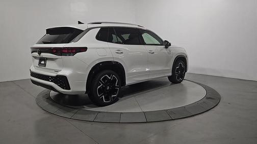 2025 Volkswagen Tiguan 2.0T SEL R-Line