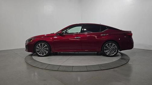 Scarlet Ember 2023 Nissan Altima 2.5 SL