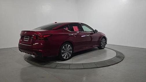 Scarlet Ember 2023 Nissan Altima 2.5 SL