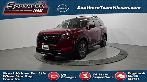 2025 Nissan Pathfinder SV