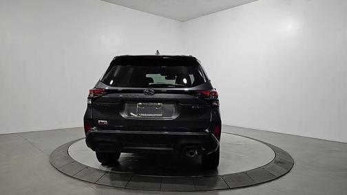 Magnetite Gray Metallic 2026 Subaru Forester Sport