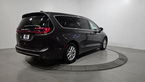 Granite Crystal Clearcoat Metallic 2023 Chrysler Pacifica Touring-L