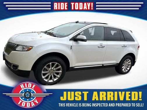 2013 Lincoln MKX Base