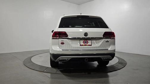 Pure White 2019 Volkswagen Atlas SEL