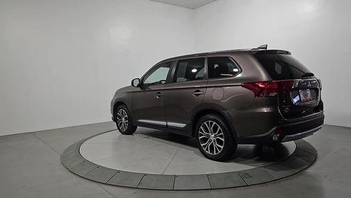 2017 Mitsubishi Outlander ES