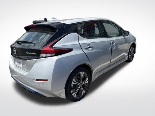 Brilliant Silver Metallic 2021 Nissan Leaf SL Plus