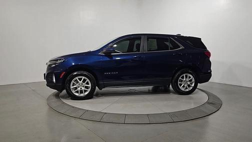 Blue Glow Metallic 2022 Chevrolet Equinox 1LT