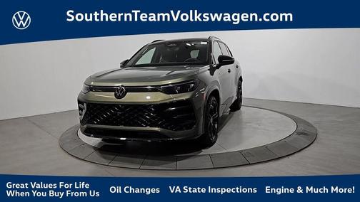 Avocado Green  W/Black Roof 2026 Volkswagen Tiguan 2.0T SE R-Line Black