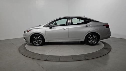Brilliant Silver Metallic 2020 Nissan Versa 1.6 SV