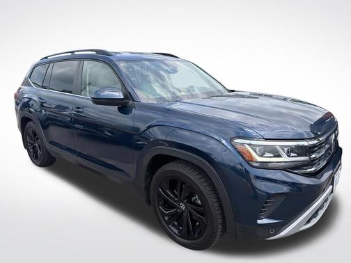 Tourmaline Blue Metallic 2022 Volkswagen Atlas 3.6L V6 SE w/Technology