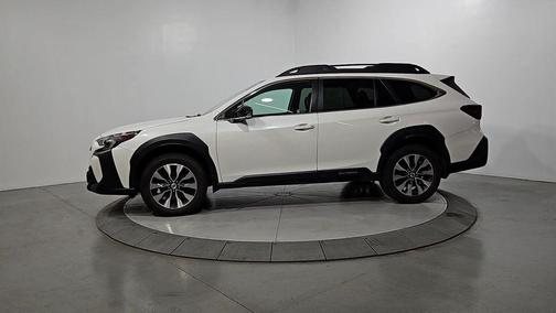 Crystal White Pearl 2023 Subaru Outback Limited XT