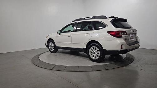 White 2017 Subaru Outback 2.5i Premium