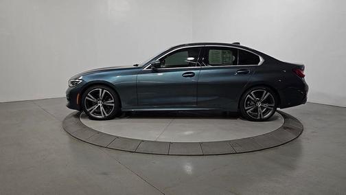 2021 BMW 330 i