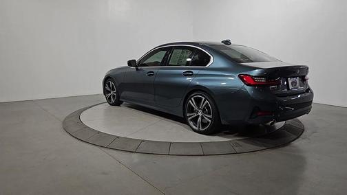 2021 BMW 330 i