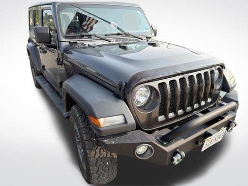 Granite Crystal Metallic Clearcoat 2019 Jeep Wrangler Unlimited Sport S