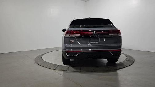 Pure Gray 2026 Volkswagen Atlas Cross Sport 2.0T SE W/TECHNOLOGY