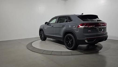 Pure Gray 2026 Volkswagen Atlas Cross Sport 2.0T SE w/Technology