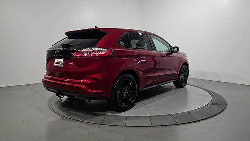 2022 Ford Edge ST Line
