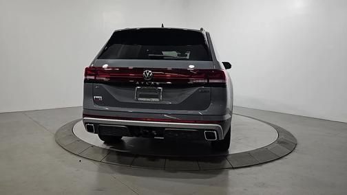 Pure Gray 2026 Volkswagen Atlas 2.0T Peak Edition