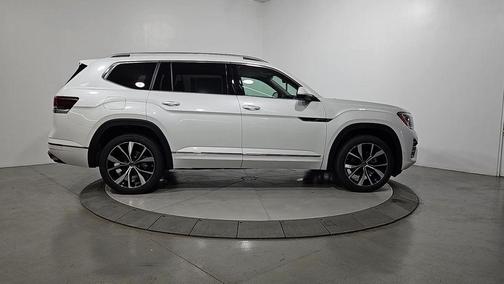 Opal White 2026 Volkswagen Atlas 2.0T SEL Premium R-Line