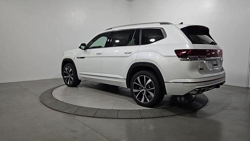 Opal White 2026 Volkswagen Atlas 2.0T SEL Premium R-Line