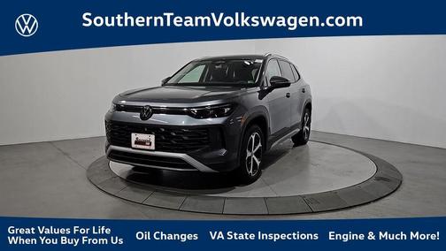 Platinum Gray Metallic 2026 Volkswagen Tiguan 2.0T SE
