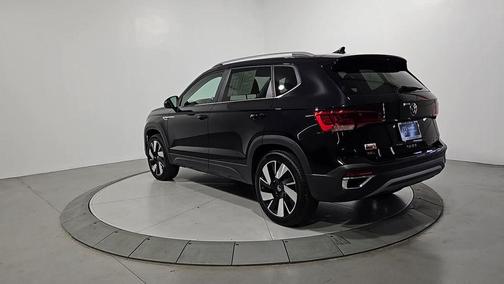 2024 Volkswagen Taos 1.5T SEL